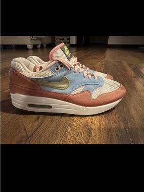 Nike Air Max 1 Light Madder Root Pale Peach Light Blue Womens Size 8